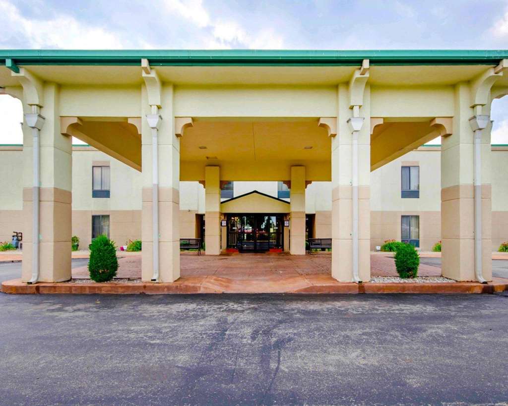 Comfort Inn 巴兹敦 外观 照片